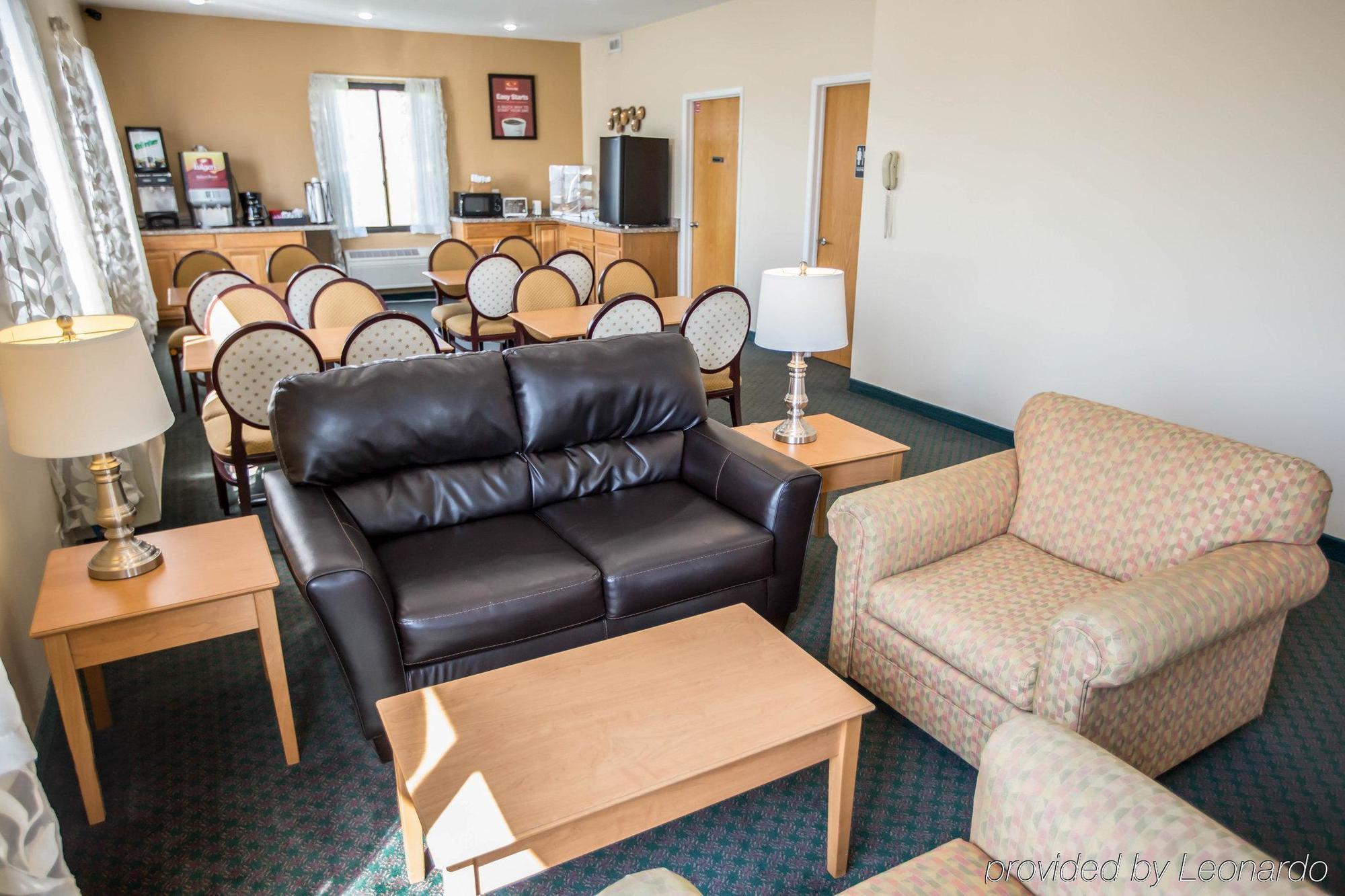 Econo Lodge Shorewood Екстер'єр фото